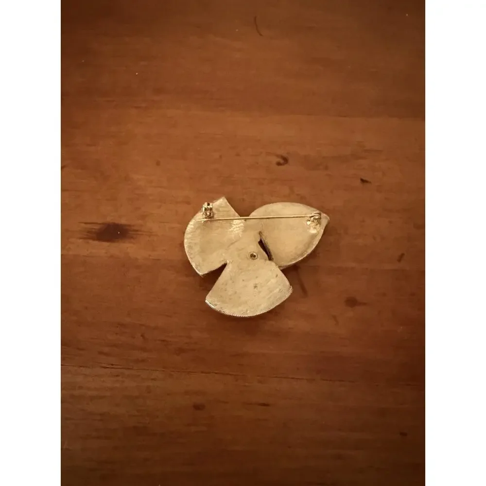 Vintage Gold Tone Flower Brooch Faux Pearl Center Textured Petals
